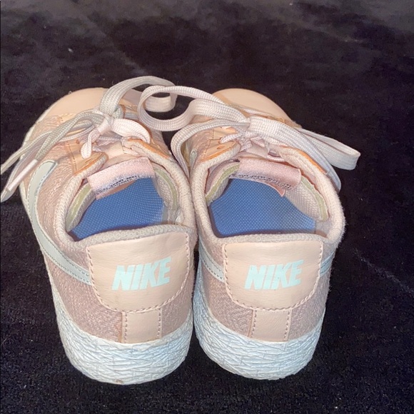 Nike toddler peach shoes size 12 - Picture 5 of 8